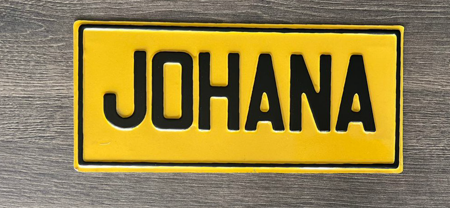 Placa tipo moto - Johana